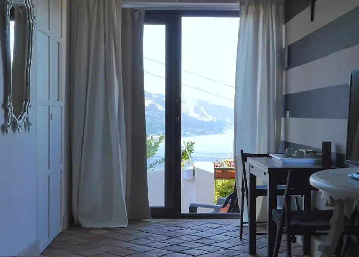 Bed and Breakfast La Via del Mare Taormina